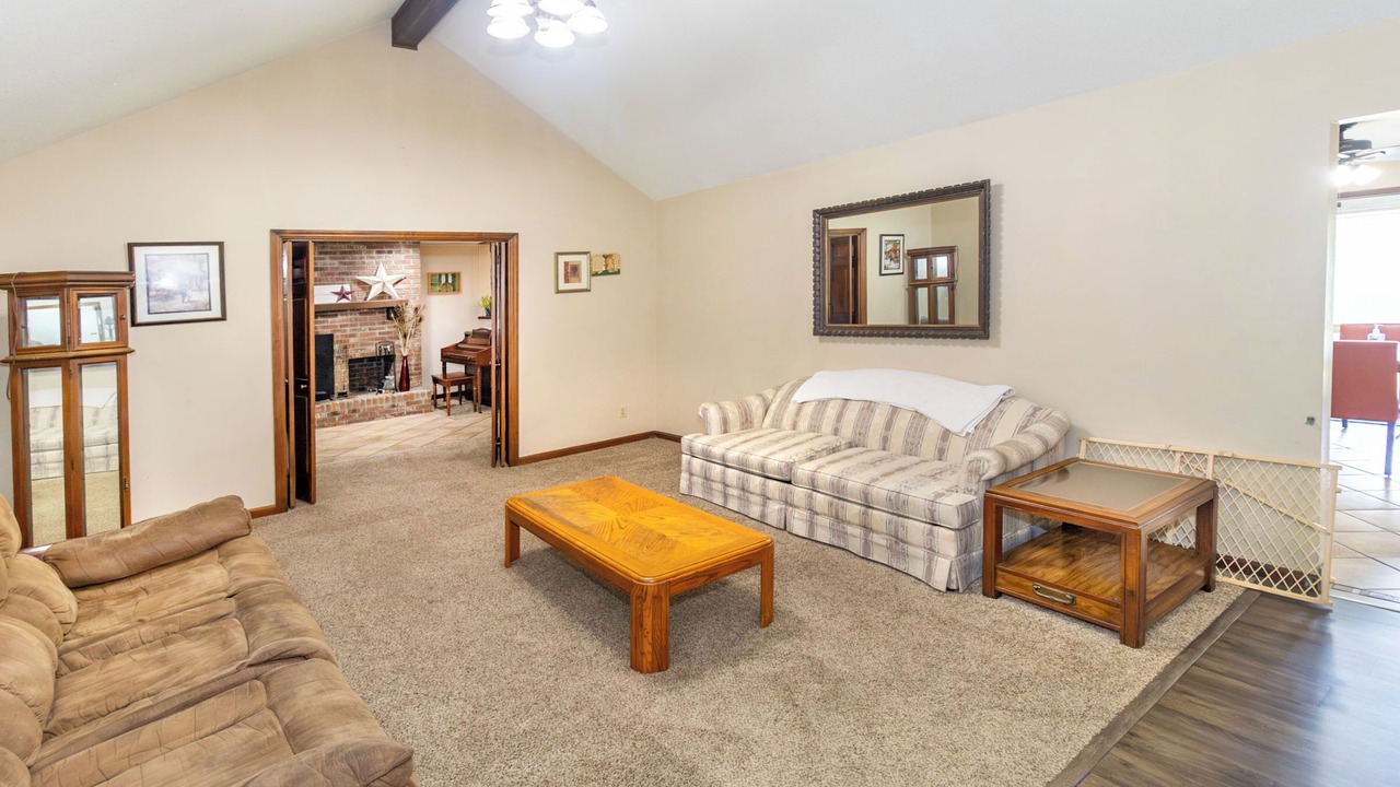 Photo of Livingroom in Newburgh