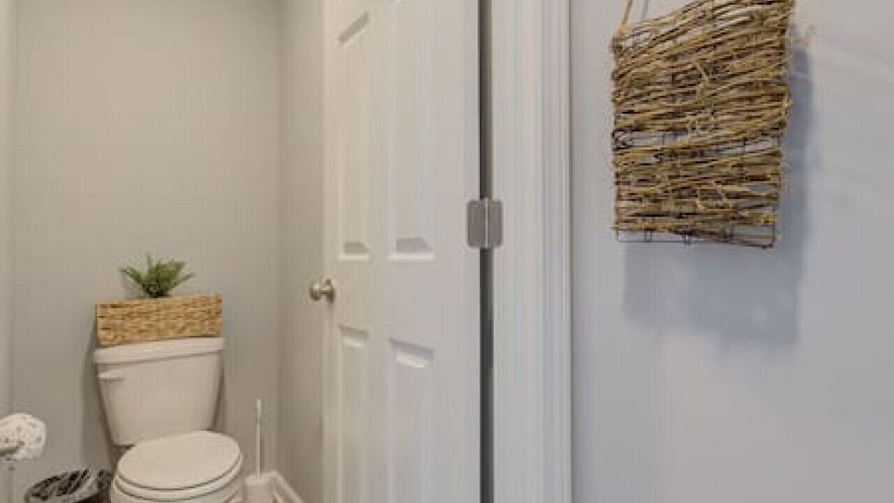 Photo of Bathroom in Huntcliff