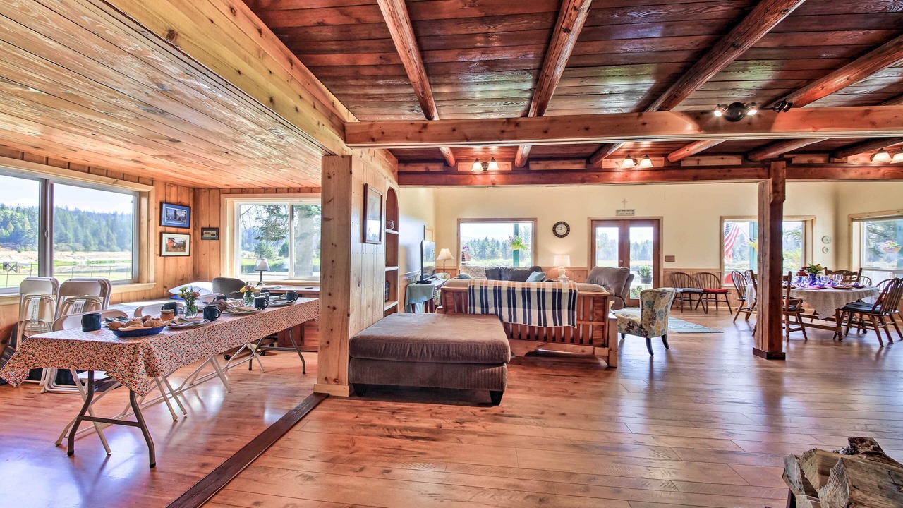 Photo of Livingroom in Priest River