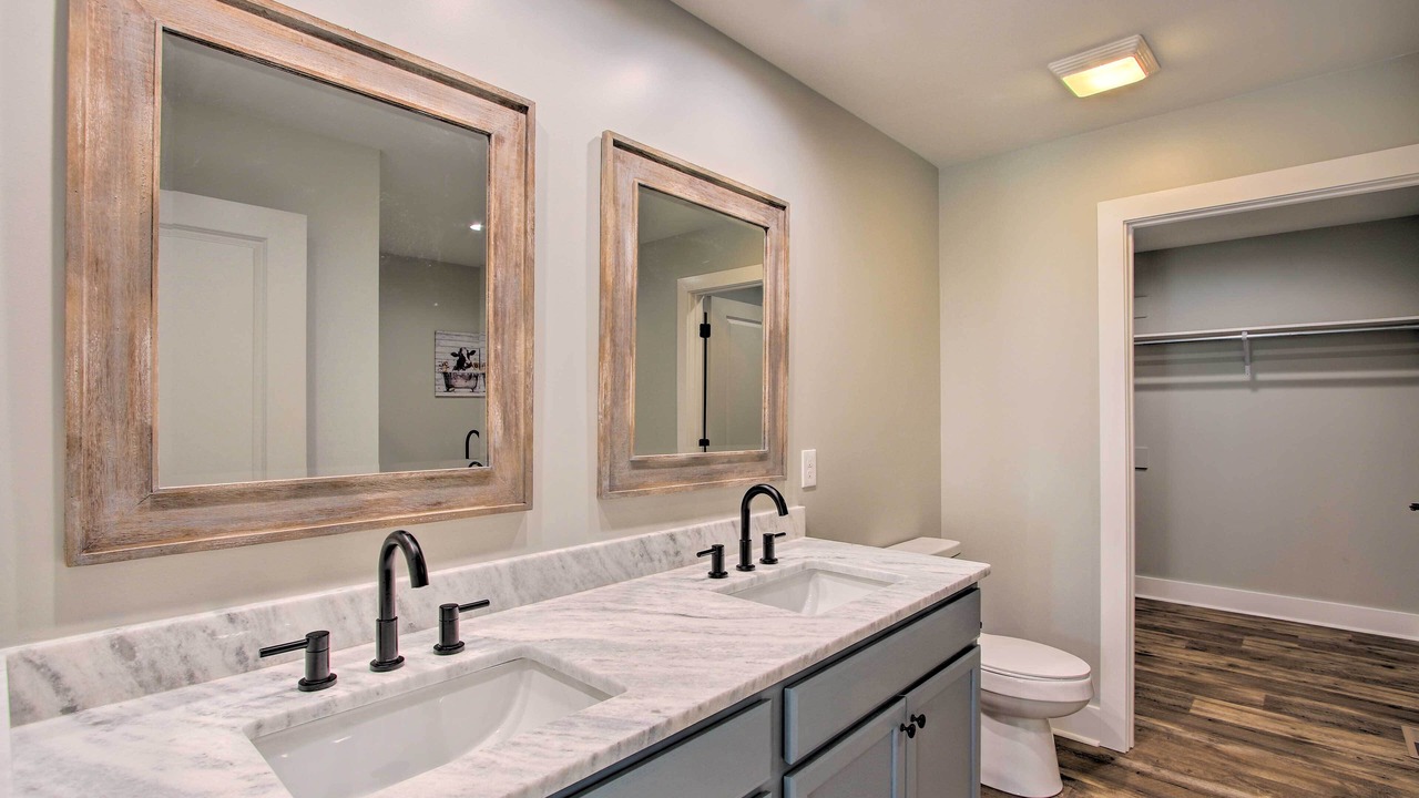 Photo of Bathroom in Pickwick Dam