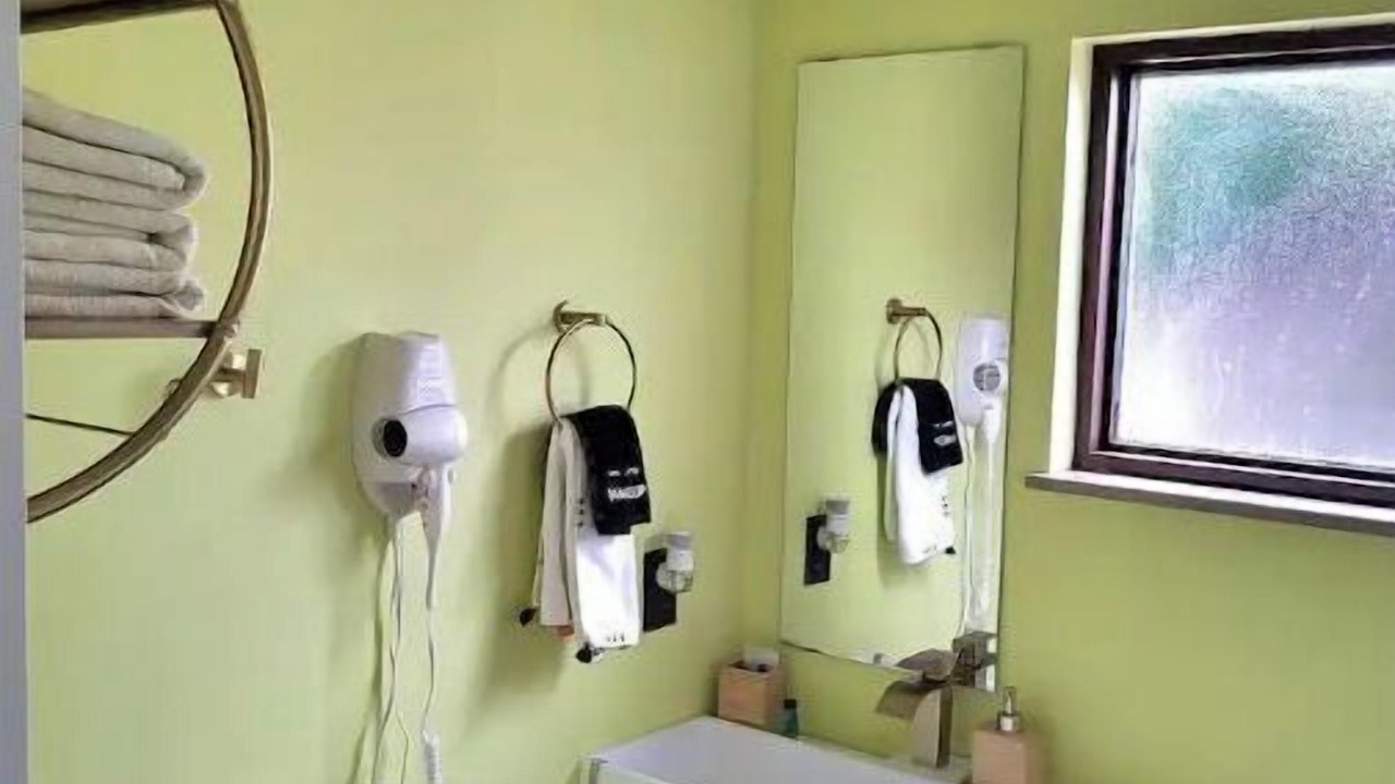 Photo of Bathroom in Edgewood