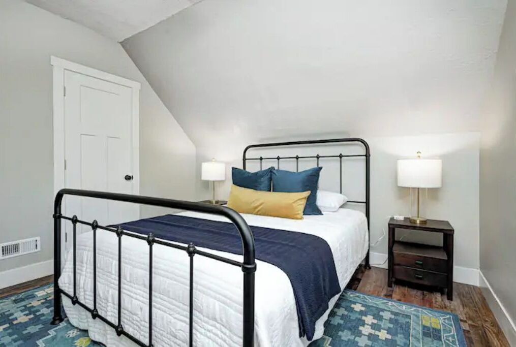 Photo of Bedroom in Fountain Square