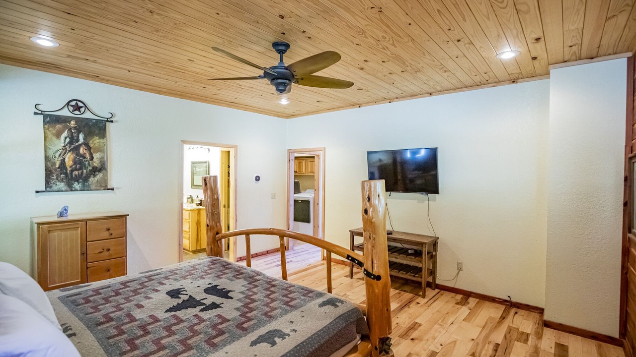 Photo of Bedroom in Compton