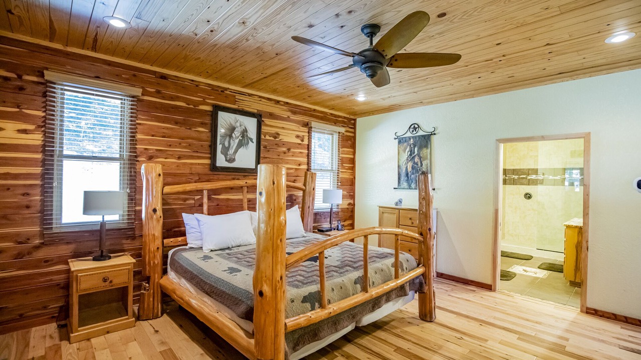 Photo of Bedroom in Compton