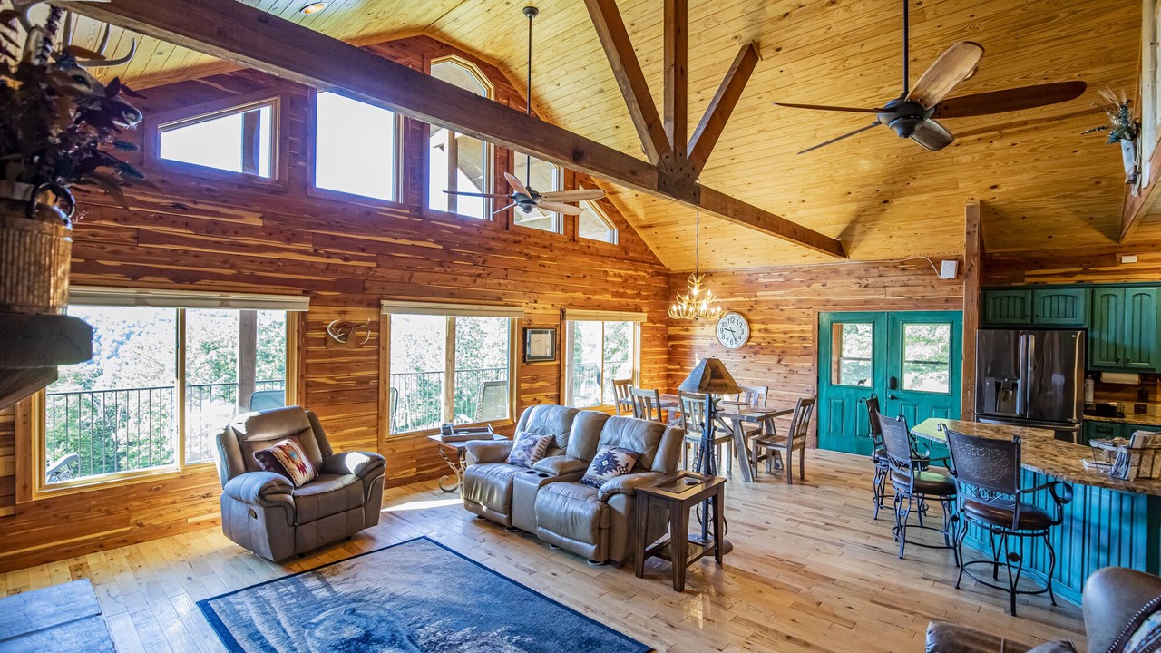 Photo of Livingroom in Compton