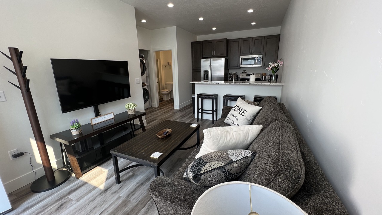 Photo of Livingroom in Franklin to the Fort