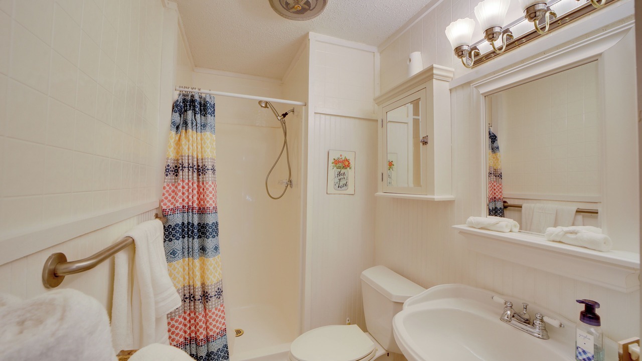 Photo of Bathroom in Vian