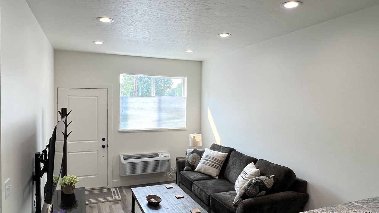 Photo of Livingroom in Franklin to the Fort