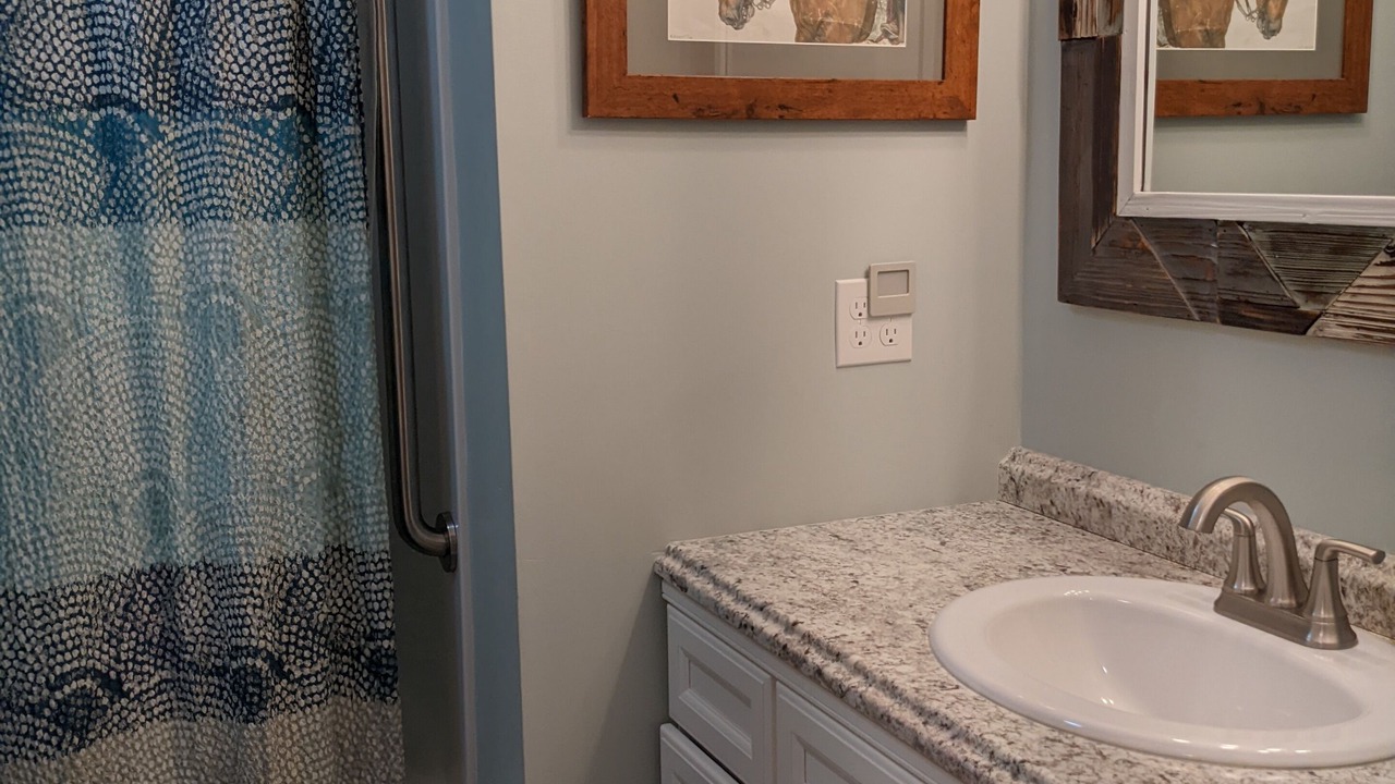 Photo of Bathroom in Cascade