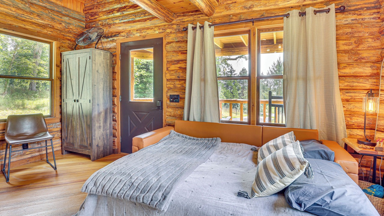 Photo of Bedroom in Blissfield