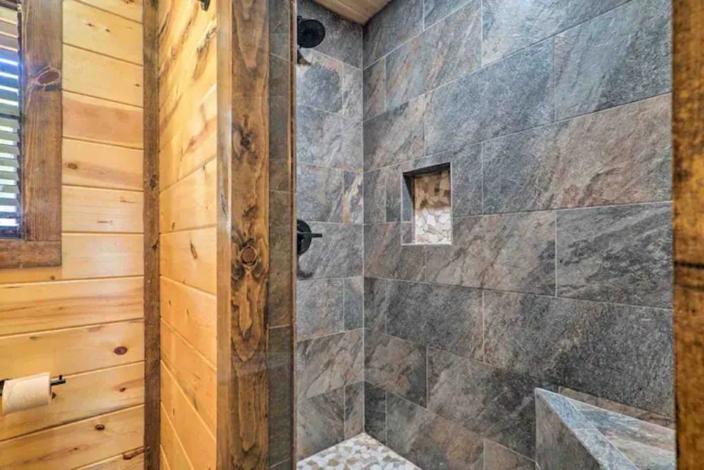Photo of Bathroom in Tuskahoma