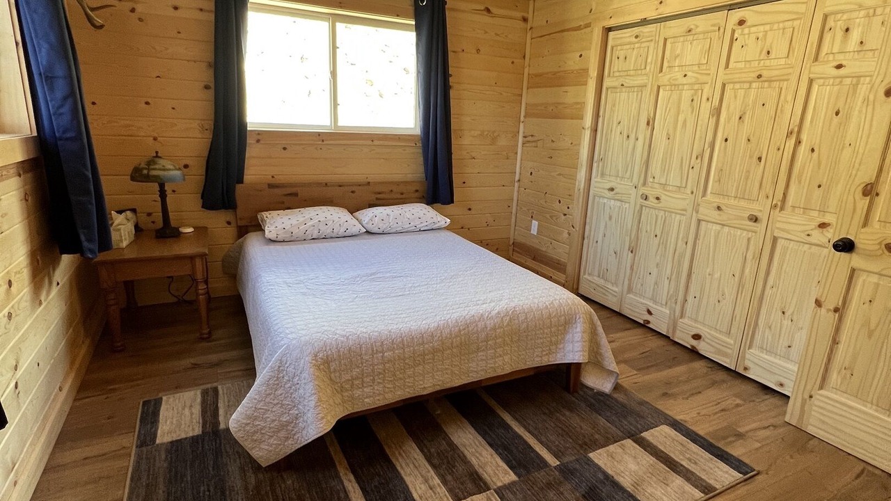 Photo of Bedroom in Cameron