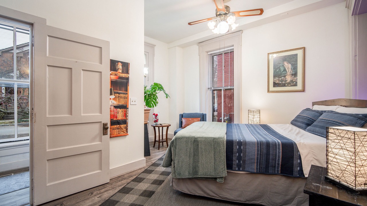 Photo of Bedroom in Oregon District