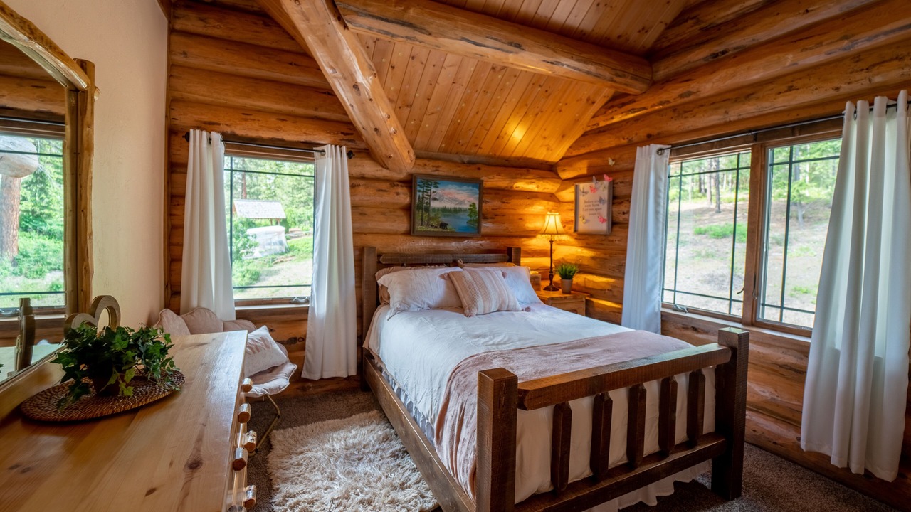 Photo of Bedroom in Libby