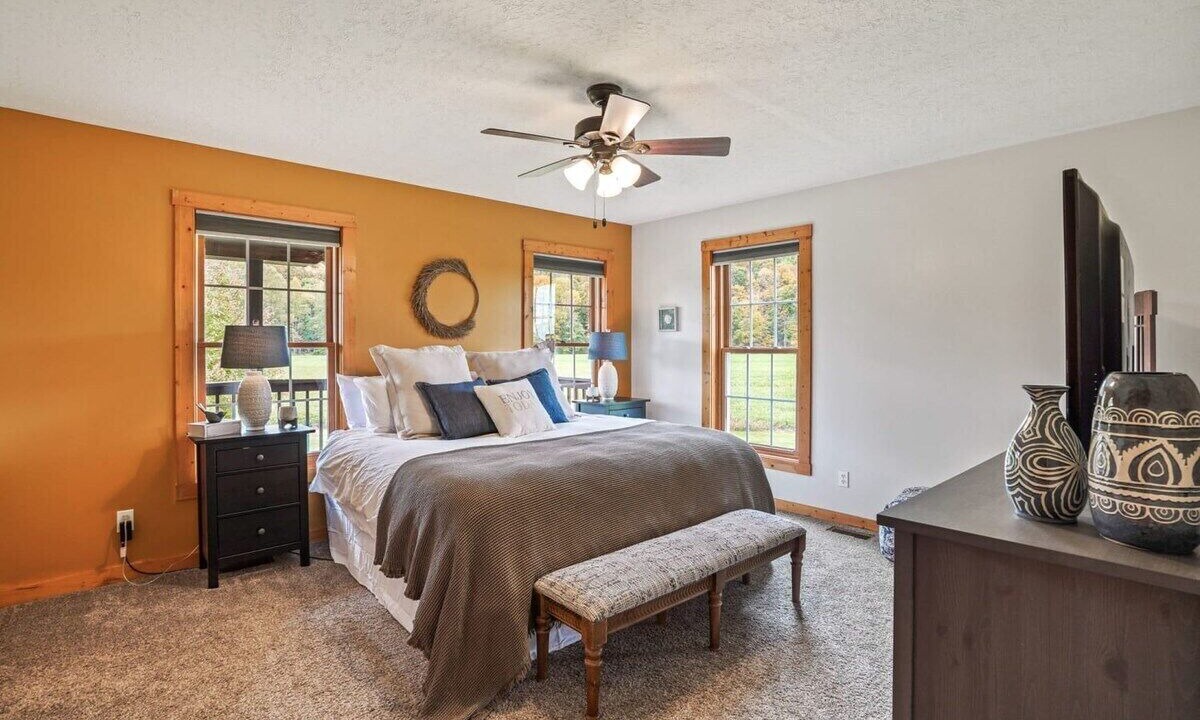 Photo of Bedroom in Logan