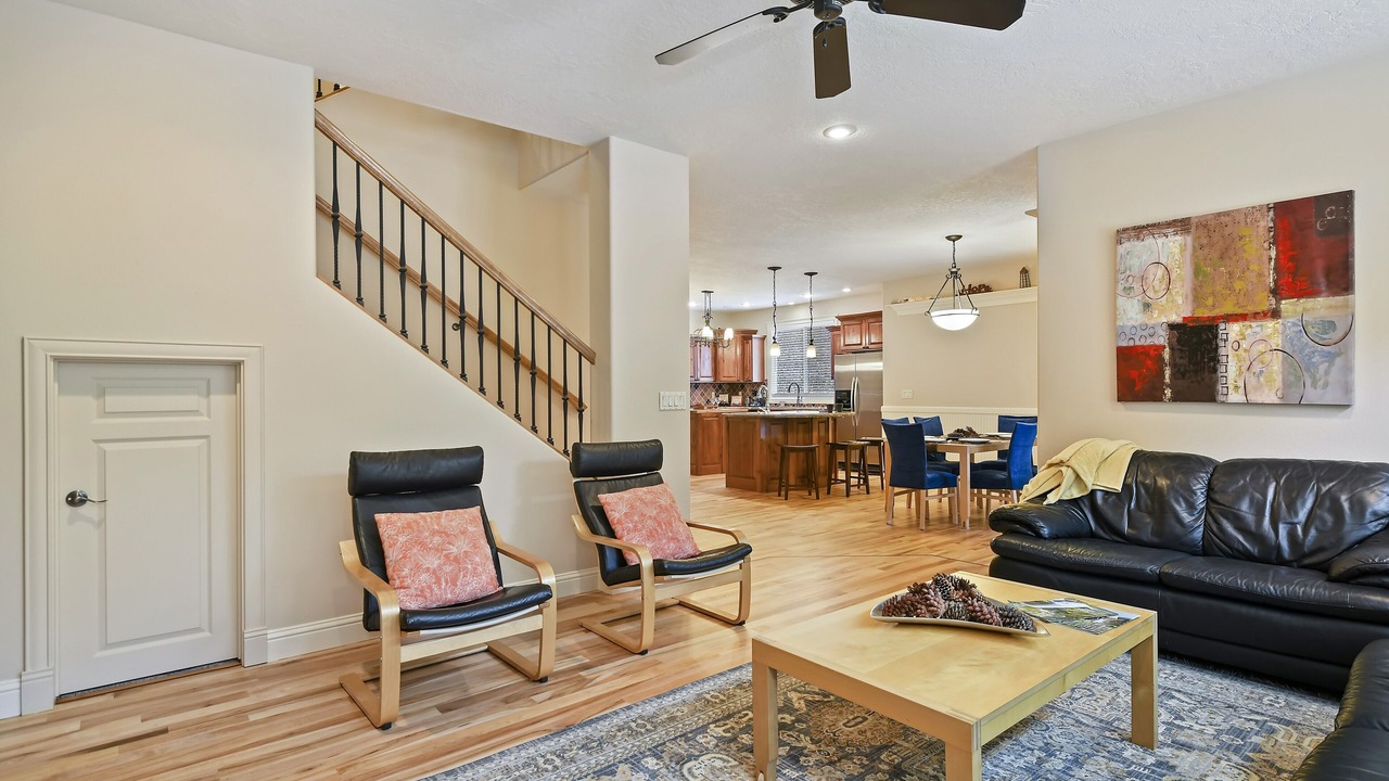 Photo of Livingroom in Eagle