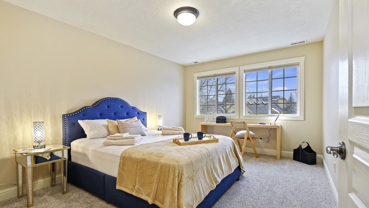 Photo of Bedroom in Eagle