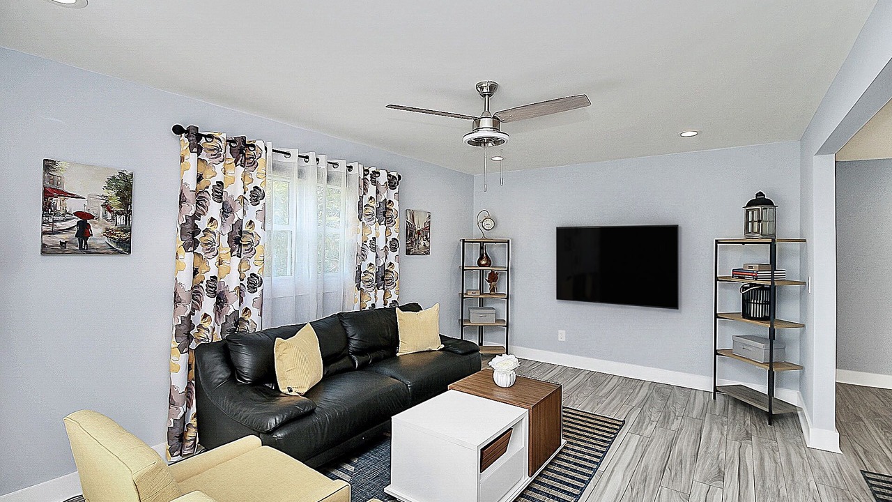 Photo of Livingroom in Bowling Green