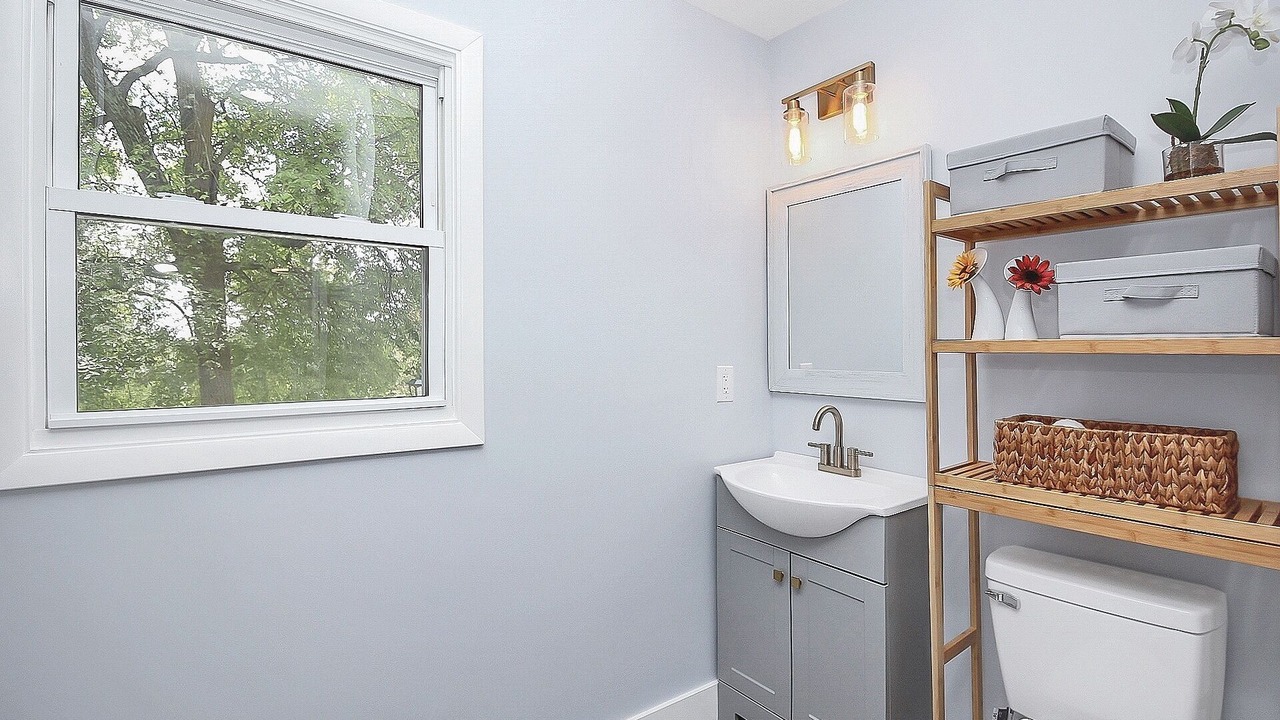 Photo of Bathroom in Bowling Green