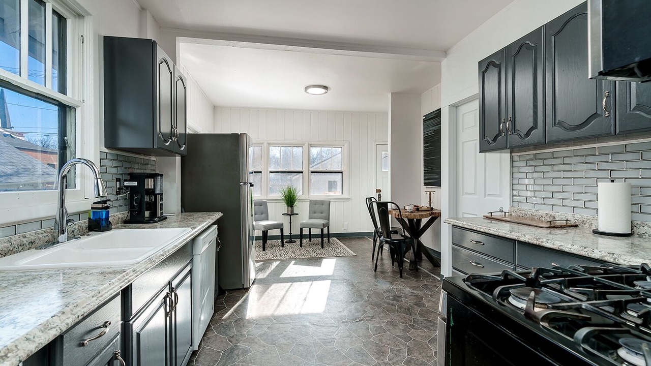 Photo of Kitchen in Central - Terry