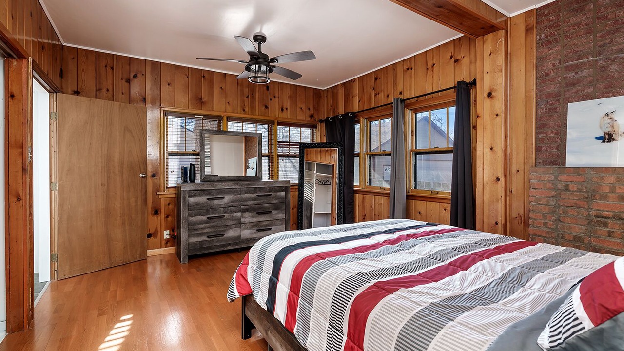 Photo of Bedroom in Central - Terry