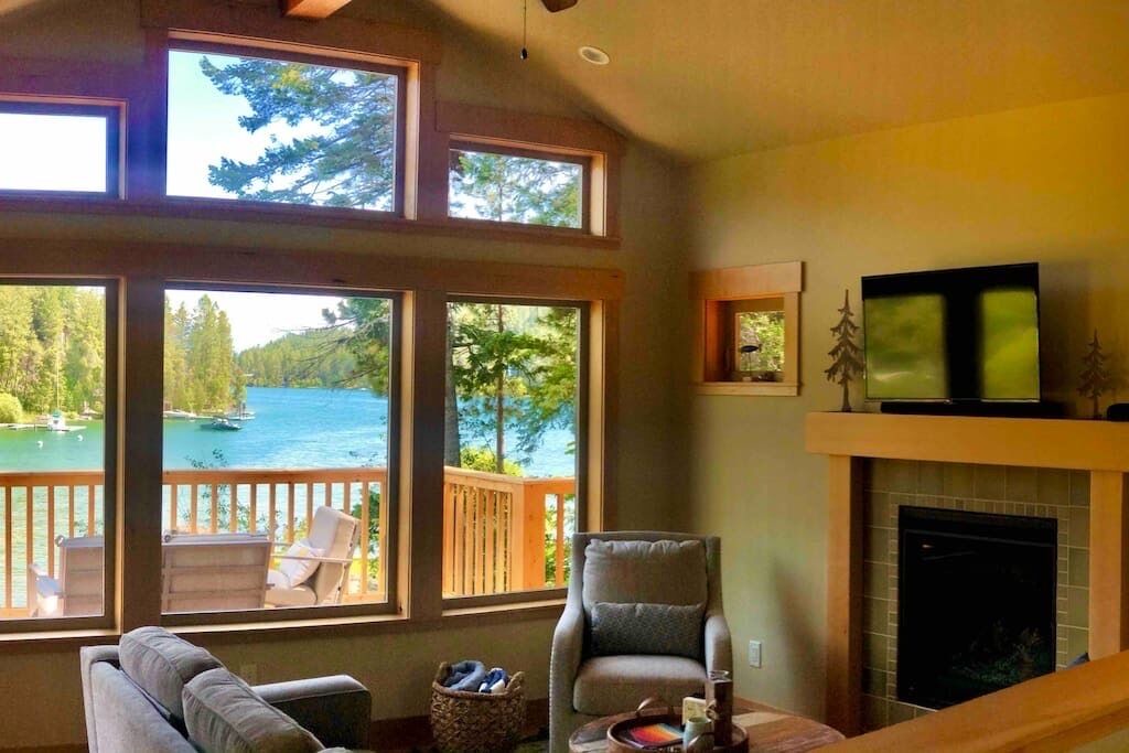 Photo of Livingroom in Lakeside