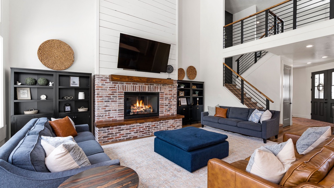 Photo of Livingroom in Cherimoya Hill
