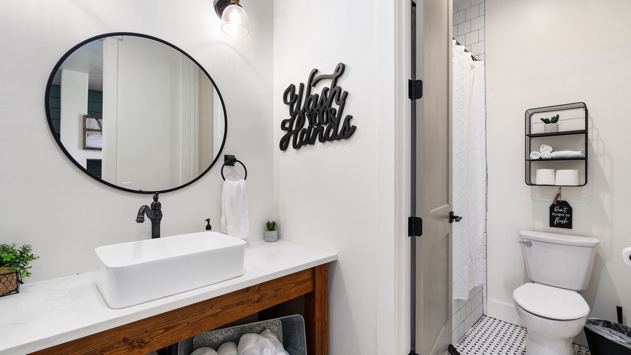 Photo of Bathroom in Cherimoya Hill