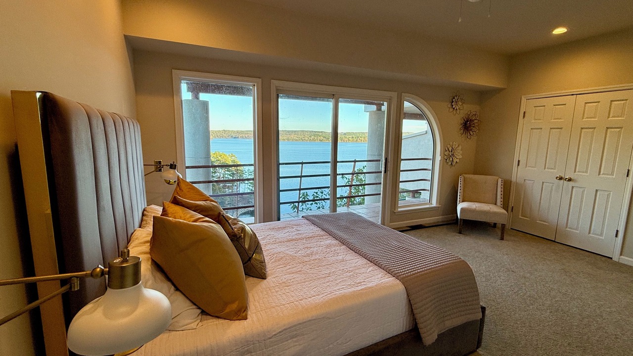 Photo of Bedroom in Counce