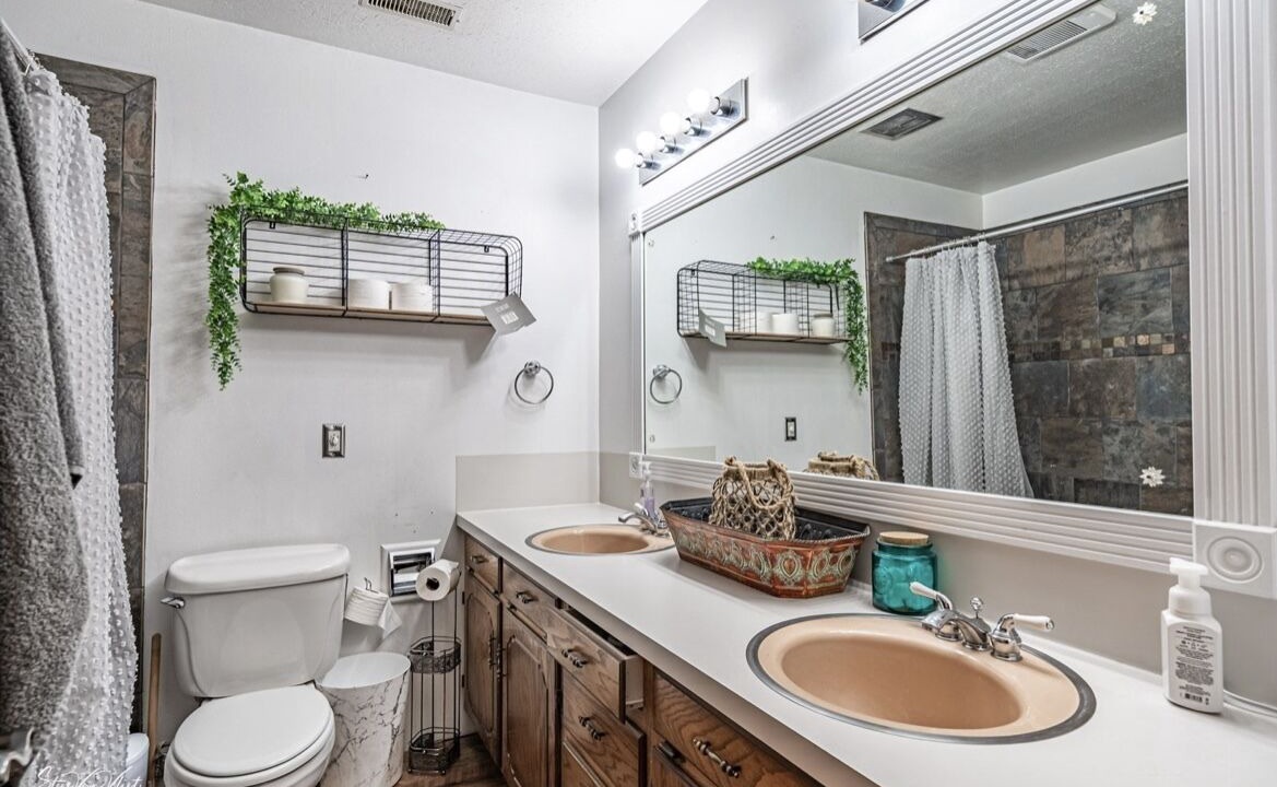 Photo of Bathroom in Elba