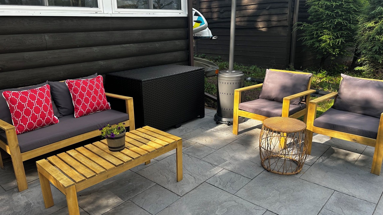 Photo of Patio Balcony in Penn Lake Park