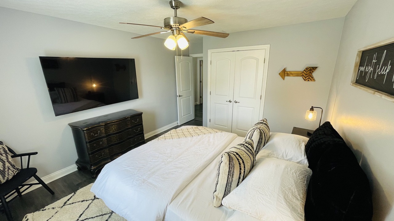 Photo of Bedroom in Newburgh