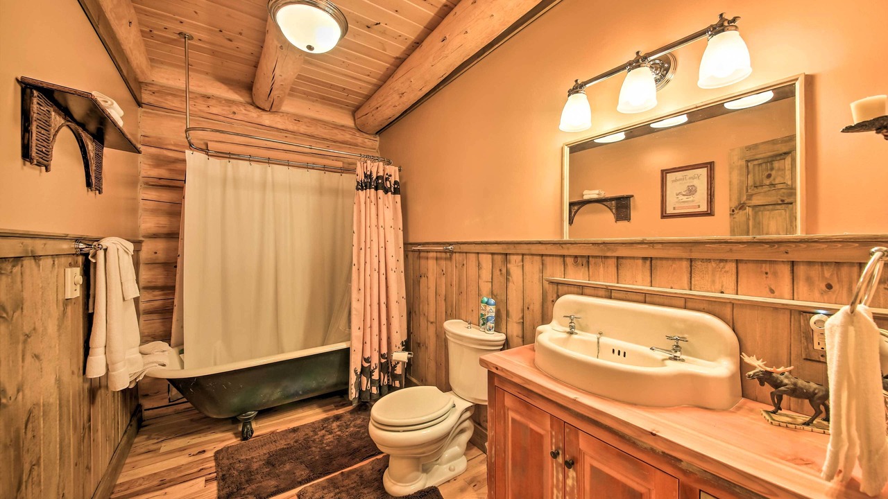 Photo of Bathroom in Troy