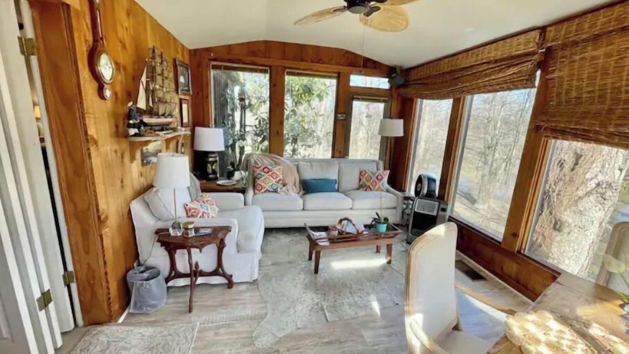Photo of Livingroom in Clarksdale