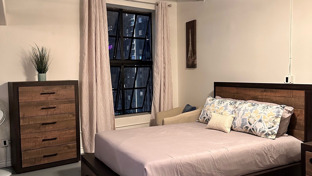Photo of Bedroom in Downtown Los Angeles
