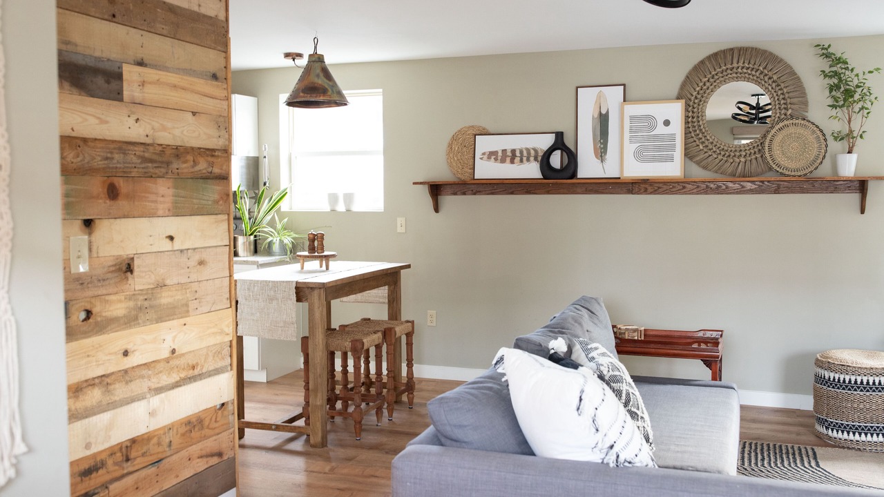 Photo of Livingroom in Pittsburgh