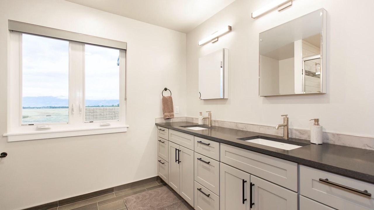 Photo of Bathroom in Four Corners