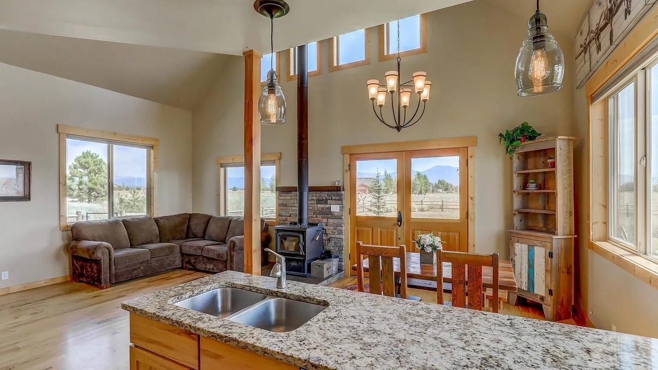 Photo of Livingroom in Brookdale Meadows