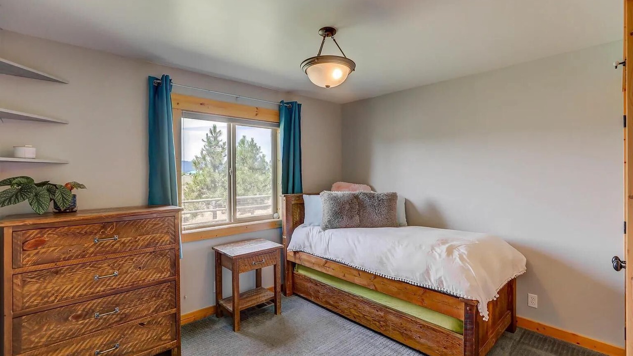 Photo of Bedroom in Brookdale Meadows