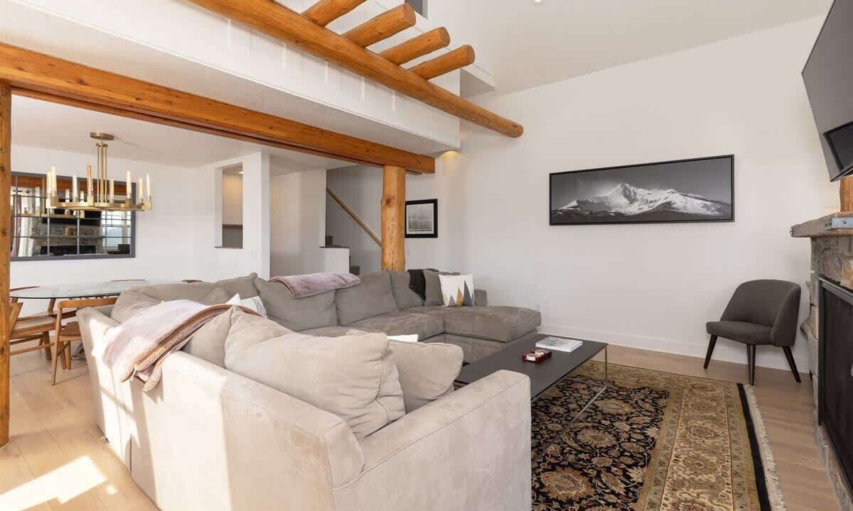 Photo of Livingroom in Saddle Ridge