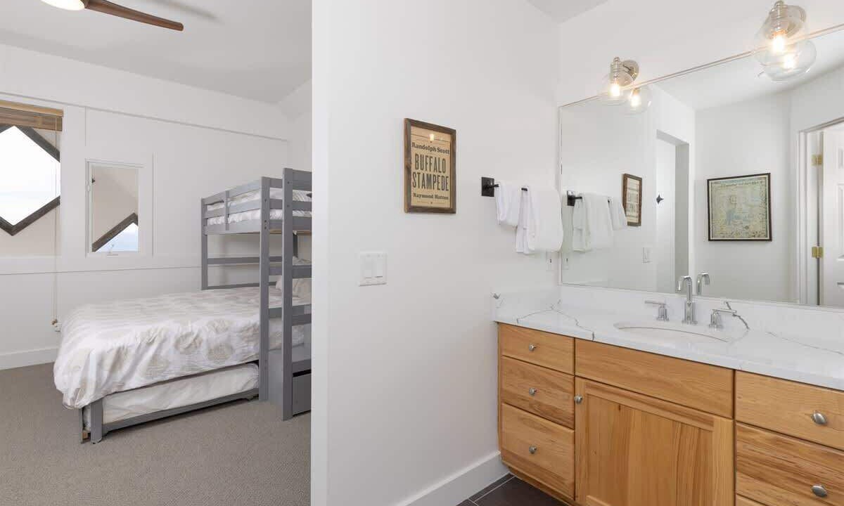 Photo of Bedroom in Saddle Ridge