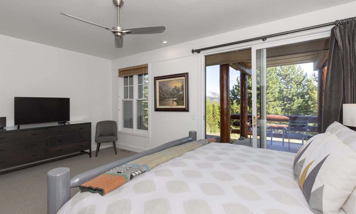 Photo of Bedroom in Saddle Ridge