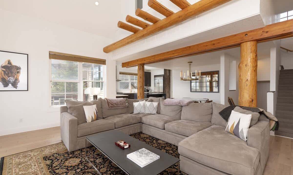 Photo of Livingroom in Saddle Ridge