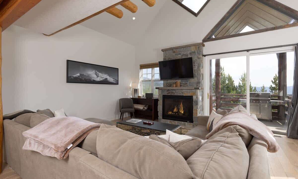 Photo of Livingroom in Saddle Ridge