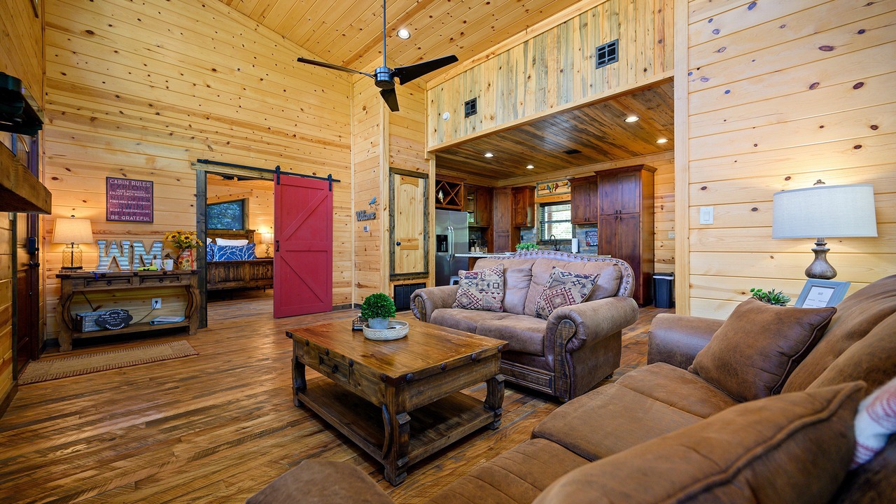 Photo of Livingroom in Broken Bow