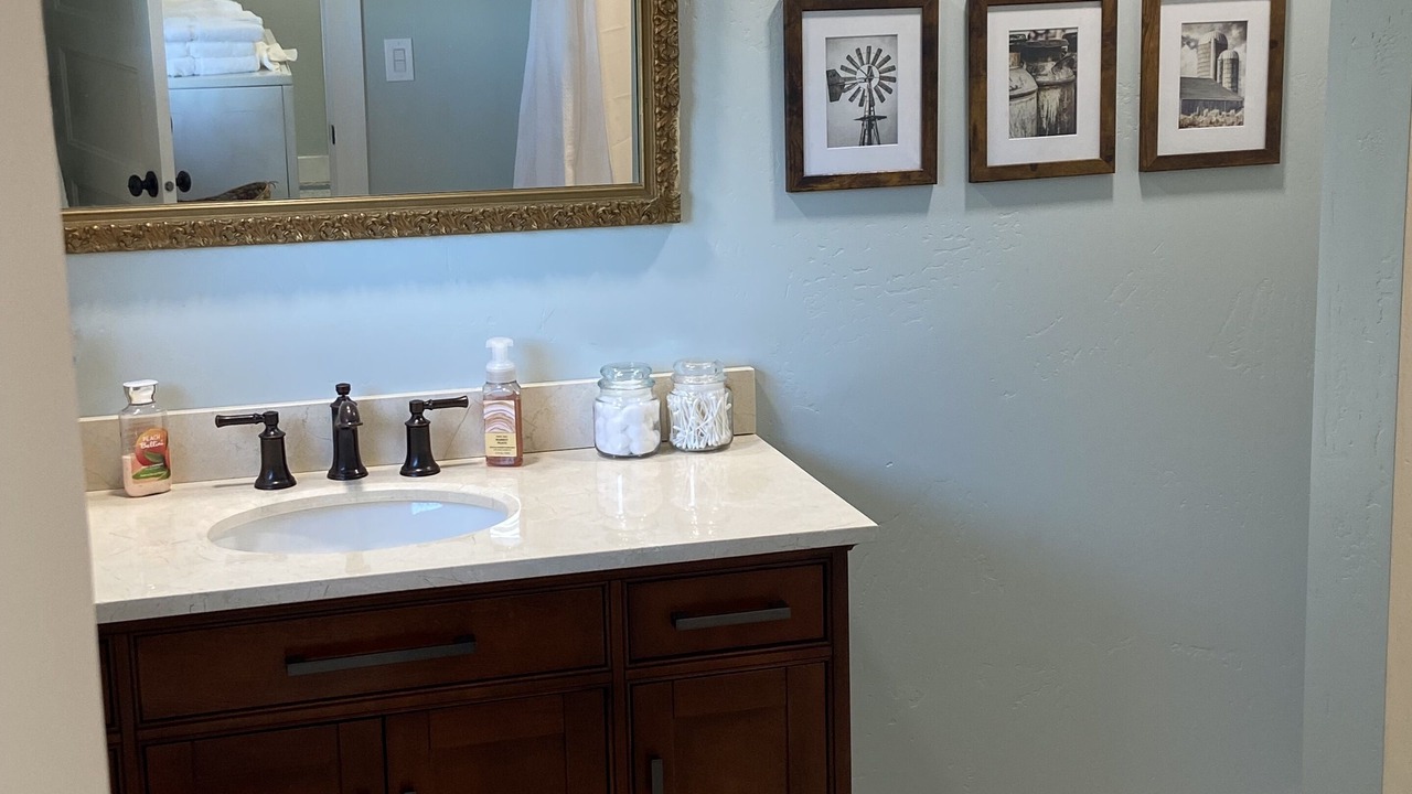 Photo of Bathroom in Buhl