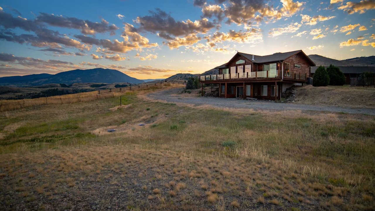 Photo of Outdoor in Emigrant