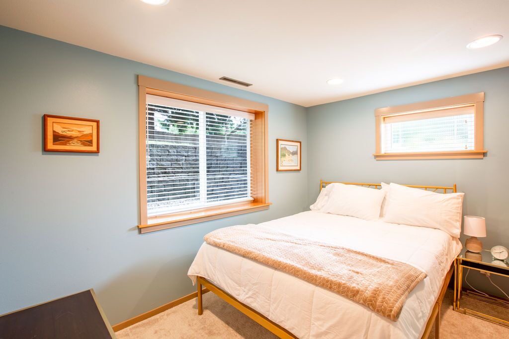 Photo of Bedroom in Poulsbo