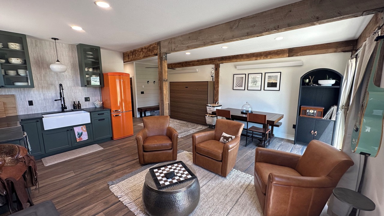 Photo of Livingroom in Albany