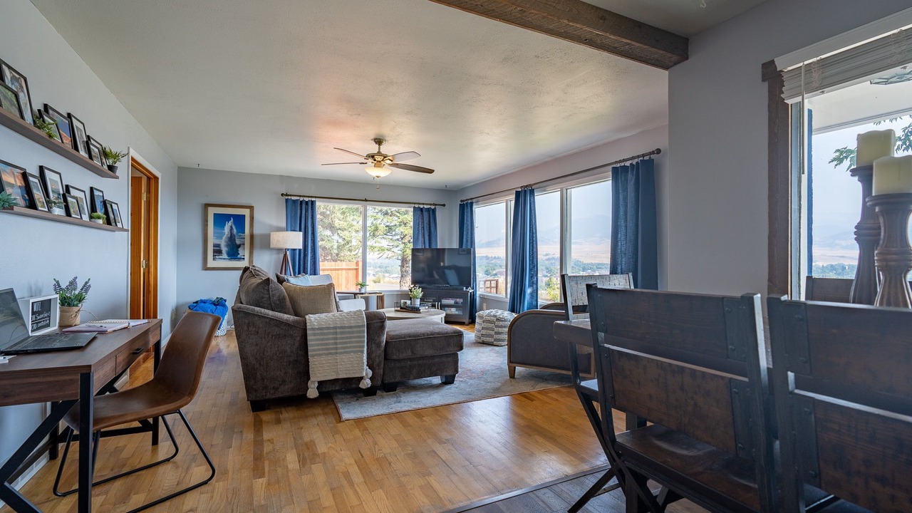 Photo of Livingroom in Livingston